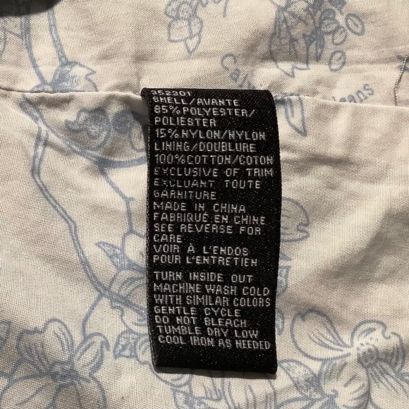 Calvin Klein jeans girls skirt and jacket set, size 2. built in shorts. - Picture 8 of 8